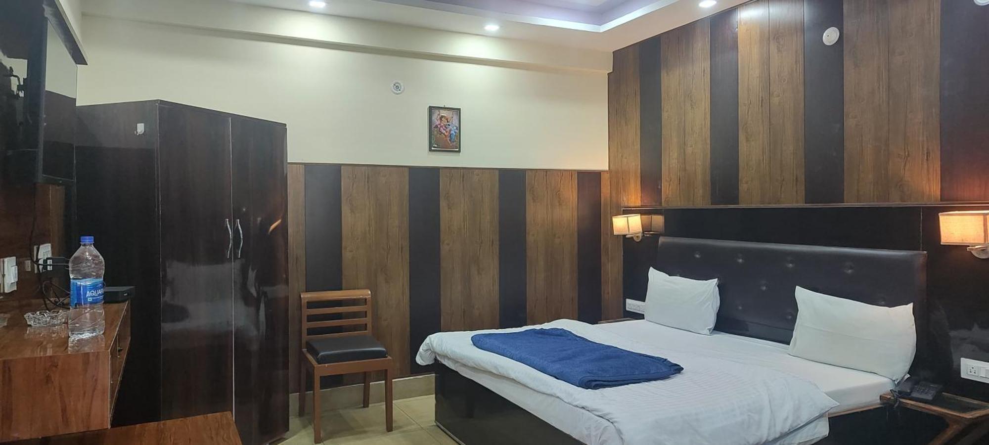 Arya Mansion Hotel ลันส์โดว์นี ห้อง รูปภาพ